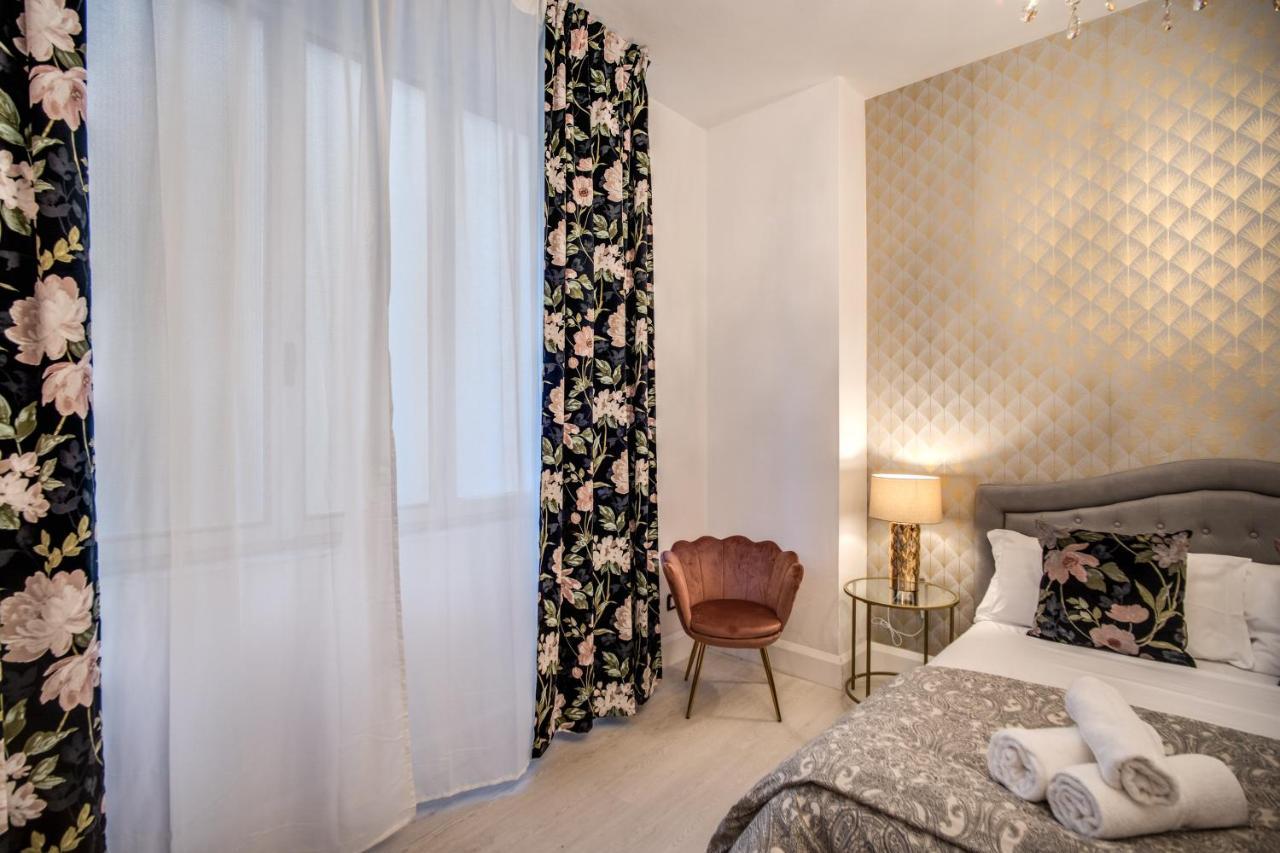 Aweshomeitaly - White Mirrors Apartment Pisa Exterior photo