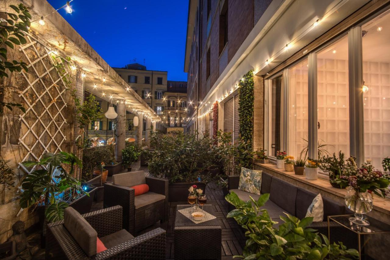 Aweshomeitaly - White Mirrors Apartment Pisa Exterior photo