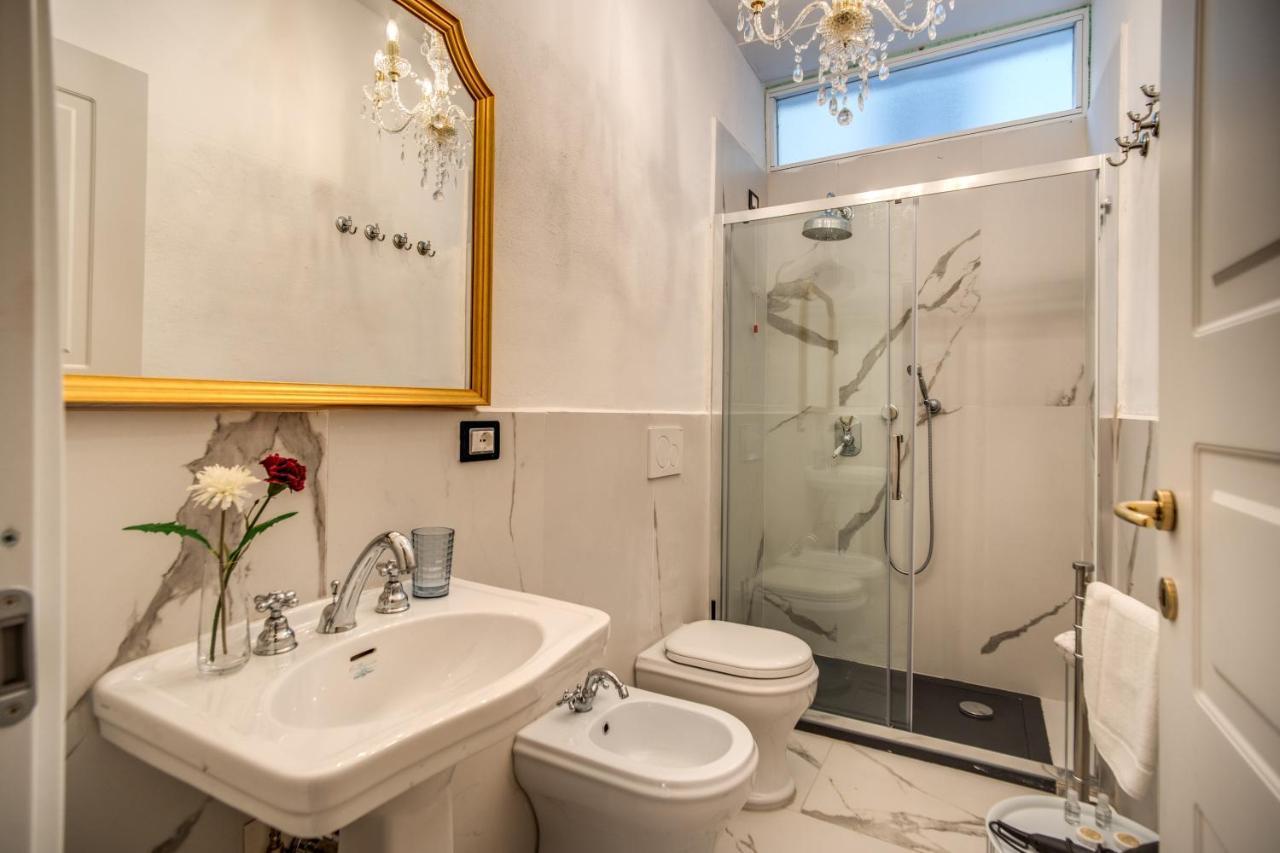 Aweshomeitaly - White Mirrors Apartment Pisa Exterior photo